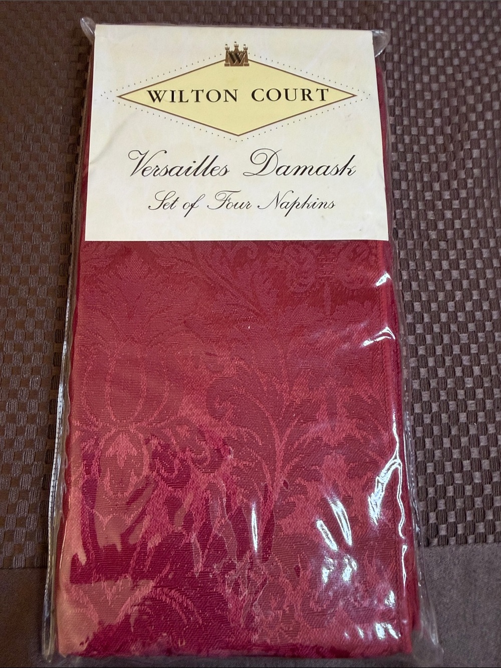 Vintage NWT Wilton Court Versailles Damask Set of Four Napkins - Burgundy